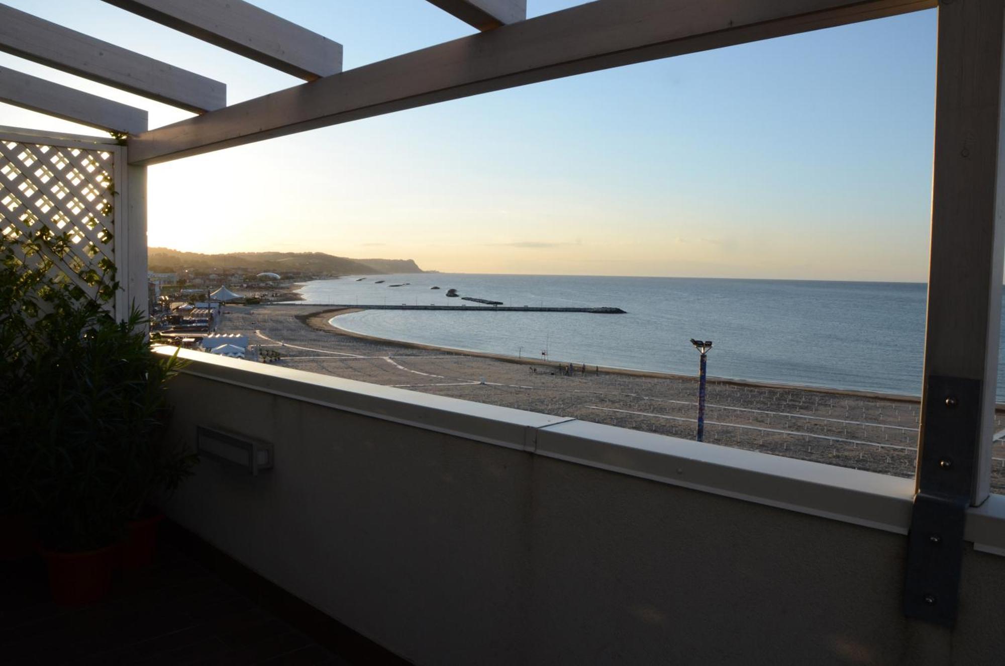 Hotel Astoria Pesaro Zewnętrze zdjęcie