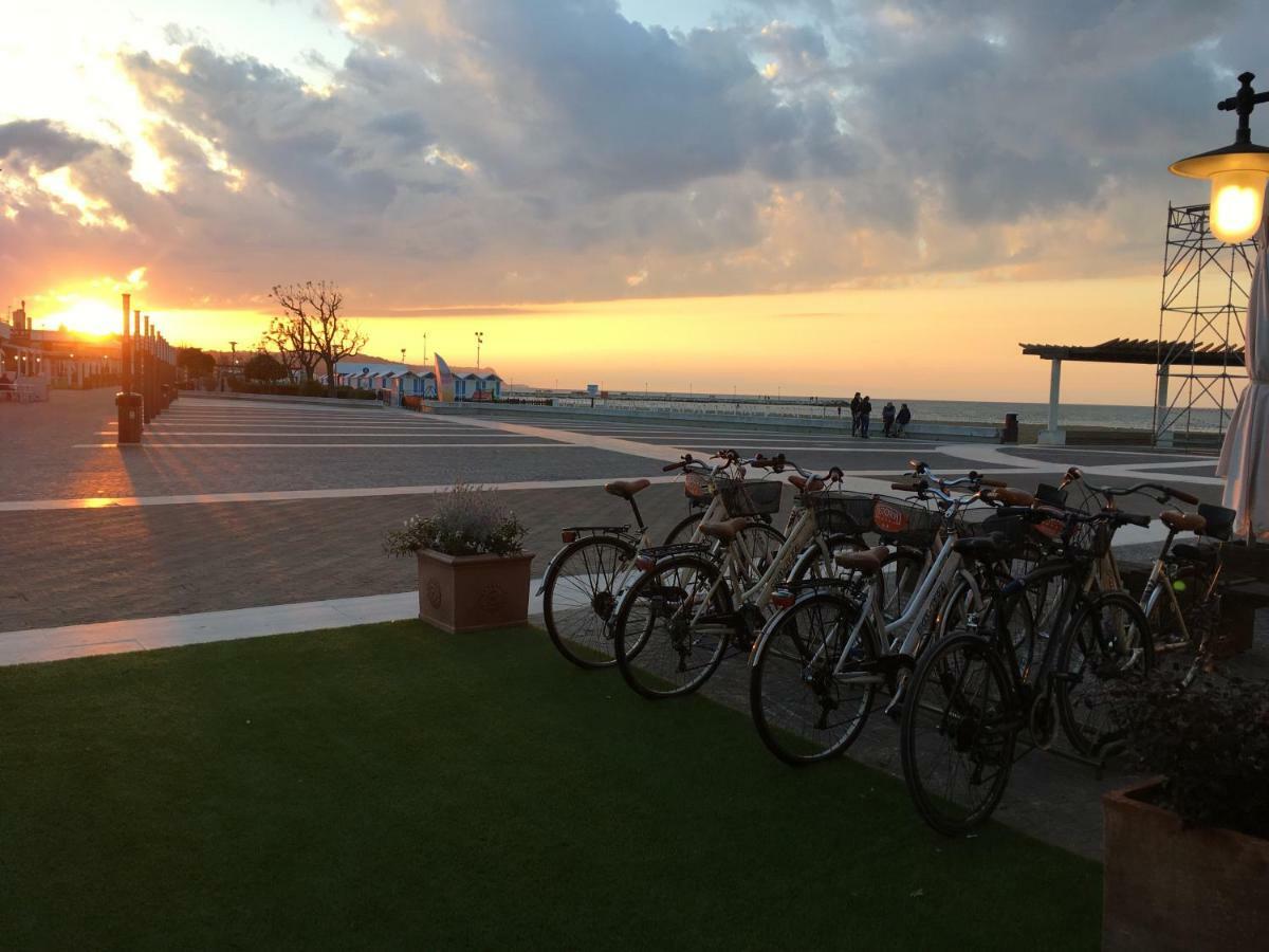 Hotel Astoria Pesaro Zewnętrze zdjęcie